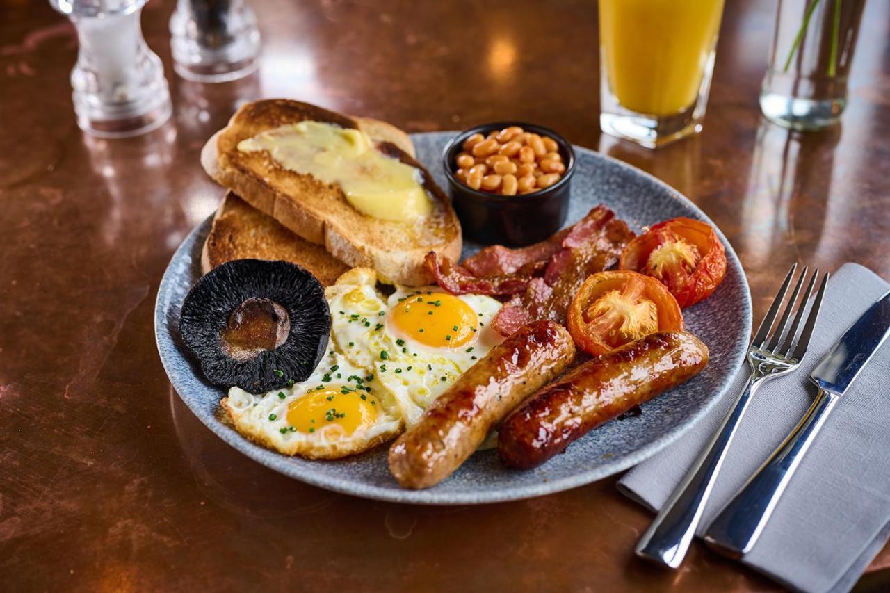 Hotel The King's Head 4*
